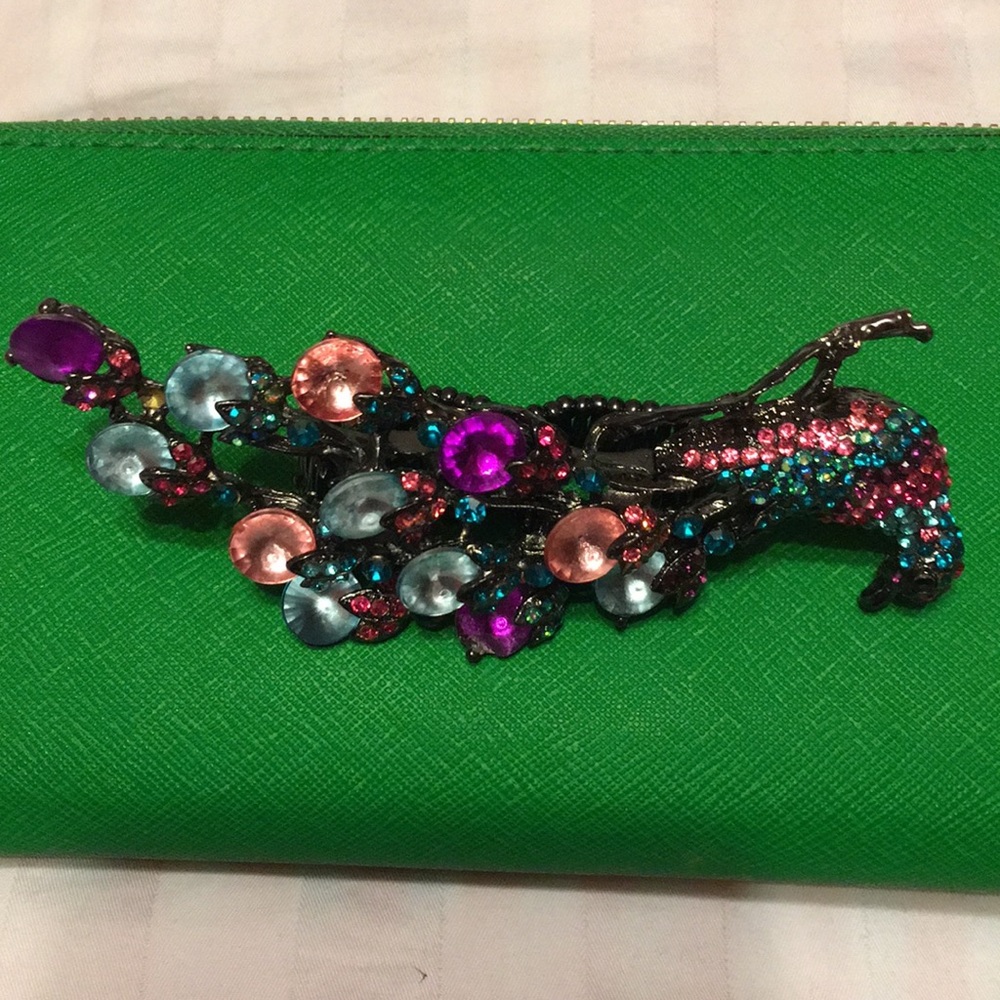 Fashion ring